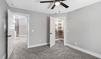 5962 Deer Hollow Rd, Auburn, IN 46706
