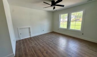 470 Somerset Dr, Appomattox, VA 24522