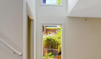 203 W GLENDALE Ave, Alexandria, VA 22301