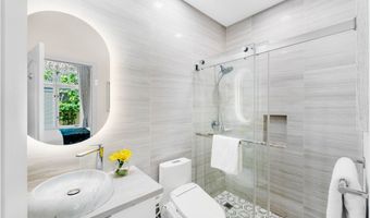 8125 E Oxley Ct, Anaheim, CA 92808