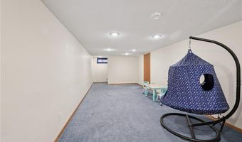 948 Norwood Ave, Anoka, MN 55303
