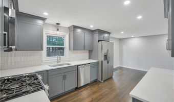 6 Hilton Ave, East Providence, RI 02915