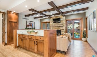 505 N Pasque Flower Trl, Brandon, SD 57005