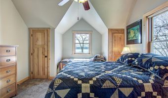 102 206th St, Alden, WI 54026