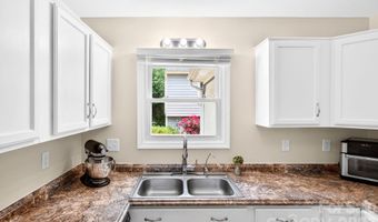 54 Foxberry Dr, Arden, NC 28704