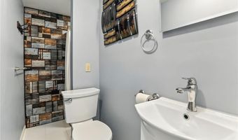 5820 139th St W, Apple Valley, MN 55124