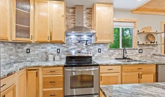 2052 Granny Squirrel Dr, Andrews, NC 28901