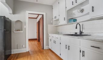 111 N Portage Path, Akron, OH 44303