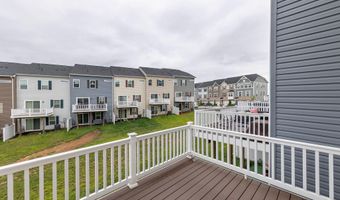 105 BAYHILL Ter, Lake Frederick, VA 22630