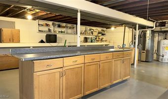 1111 Norwood Dr, Ashtabula, OH 44004