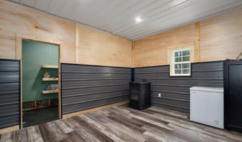 18013 Lawrence 2167, Aurora, MO 65605