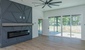 2 Scotch Broom Pl, Bella Vista, AR 72715