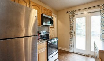 2305 6th St SW, Altoona, IA 50009