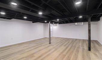 9986 Becker Ave, Allen Park, MI 48101