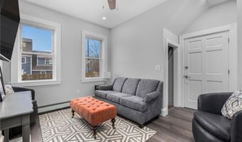 10 Braman St 1, Newport, RI 02840