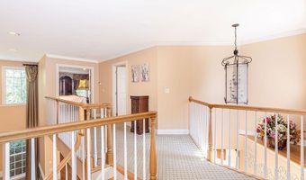 20 Sanctuary Dr, East Greenwich, RI 02818