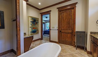 1155 Mountain Ridge Rd, Batesville, AR 72501