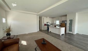 20843 Waalew Rd, Apple Valley, CA 92307