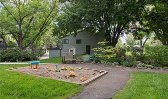 1432 Arden View Dr, Arden Hills, MN 55112