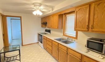 916 S Lawson St, Aberdeen, SD 57401