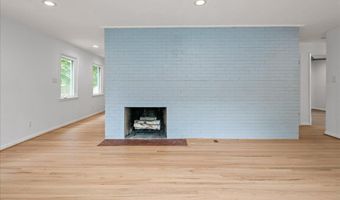 9026 MCNAIR Dr, Alexandria, VA 22309