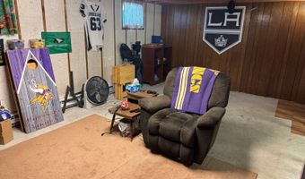 415 10th St W, Bottineau, ND 58318