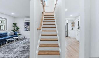 20 Dojean Ct, Bergenfield, NJ 07621