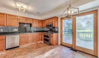 382 Cedar Run Dr, Ballwin, MO 63021