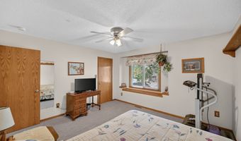 1299 Bentwood Ct, Altoona, IA 50009
