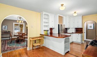 12 Ashley Dr, Belfast, ME 04915