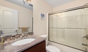 315 Old River Rd 6, Lincoln, RI 02838