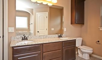 1906 Cypress St, Bentonville, AR 72713