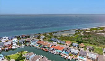 214 Bayview Dr, Aransas Pass, TX 78336