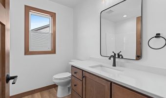 513 KIRKLAND Ave, Algoma, WI 54201