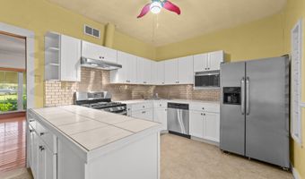 2105 W Port St, Abbeville, LA 70510