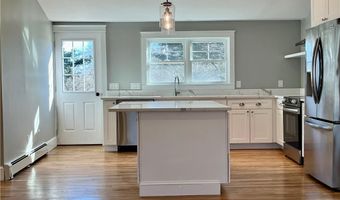 45 Trout Dr, Middletown, RI 02842