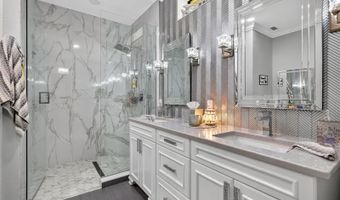 145 SILVER FALLS Dr, Apollo Beach, FL 33572