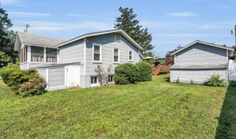 324 E End Ave, Belford, NJ 07718