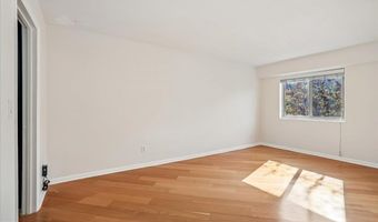 4970 BATTERY Ln 409, Bethesda, MD 20814