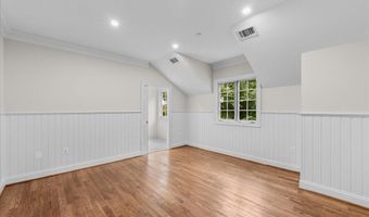 9919 LOGAN Dr, Potomac, MD 20854