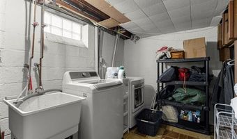 14871 Angelique Ave, Allen Park, MI 48101