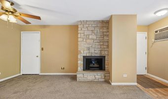 835 S Dwyer Ave A, Arlington Heights, IL 60005