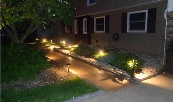 176 Vernon St, Warwick, RI 02889