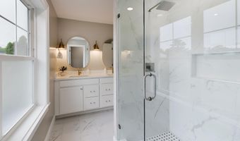 6410 WINNEPEG Rd, Bethesda, MD 20817
