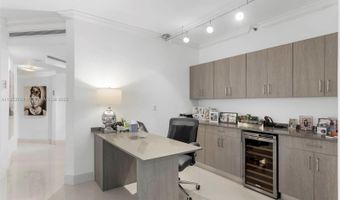 19500 Turnberry Way 7A, Aventura, FL 33180
