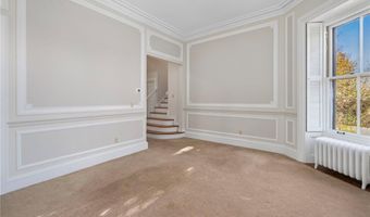 66 Webster St 9, Newport, RI 02840