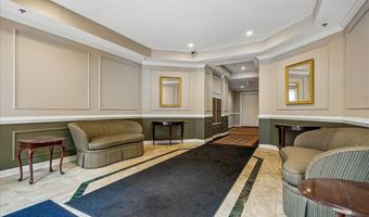 2330 14TH St N 407, Arlington, VA 22201