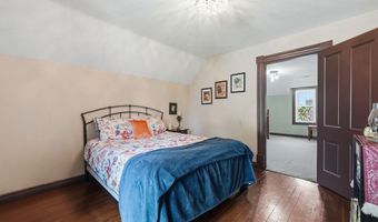 319 E Broad St, Angola, IN 46703
