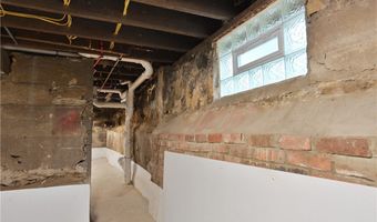 891 Park Ave, Amherst, OH 44001