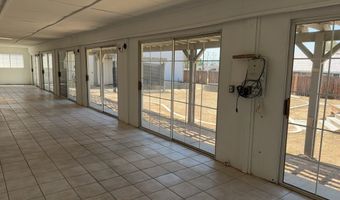 15370 Tacony Rd, Apple Valley, CA 92307